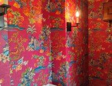 Pink bathroom wallpapers